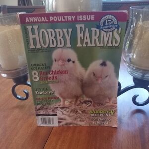 Hobby Farms Magazine March April 2016 Raising Chickens & Turkeys Blueberries